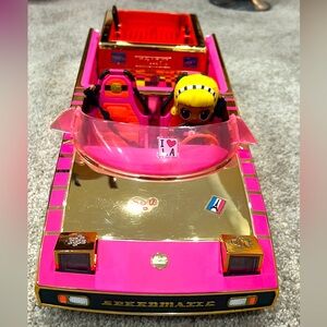 L.O.L Surprise Car-Pool Coupe with doll, surprise pool and dance floor